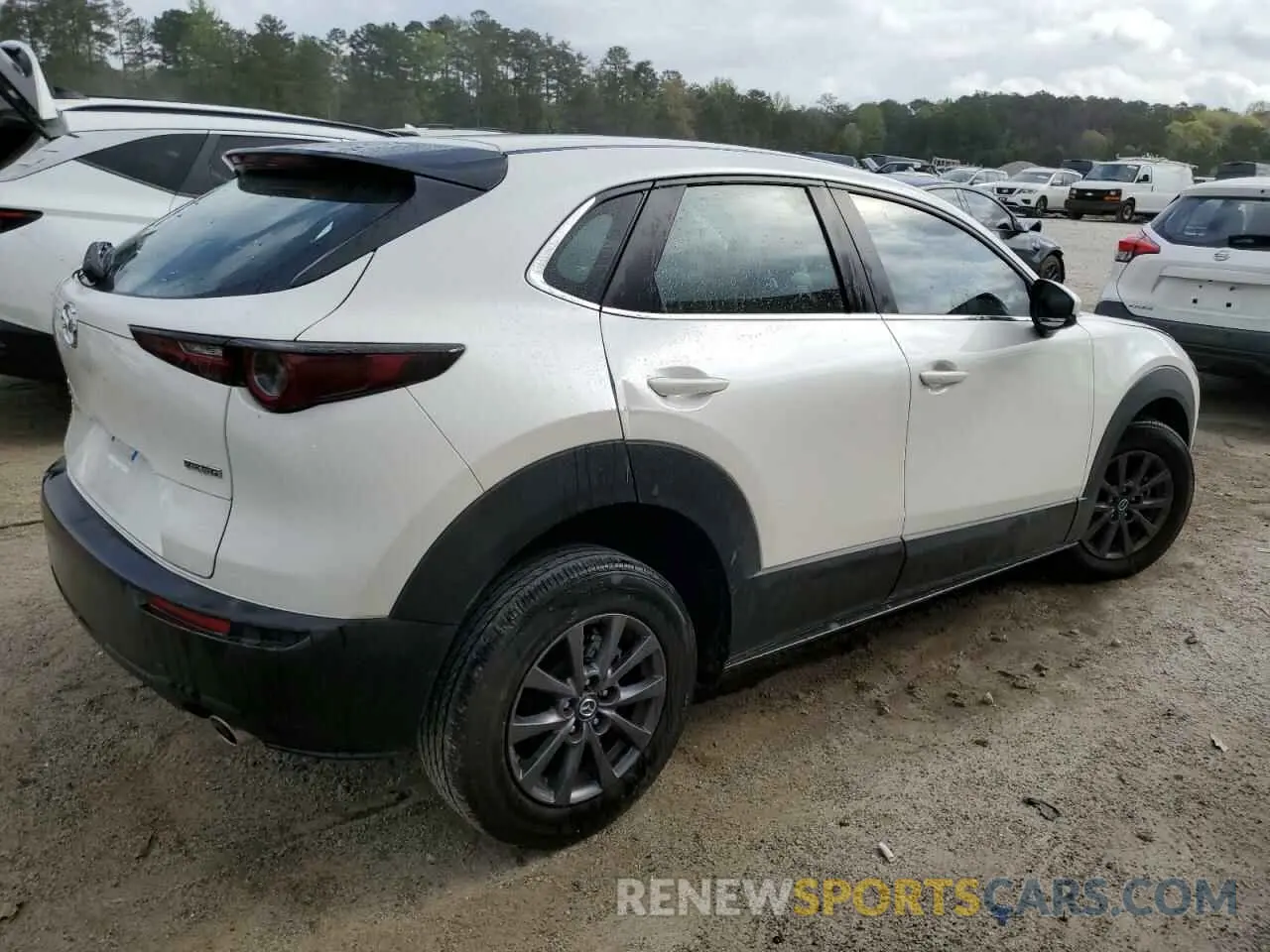 3 Photograph of a damaged car 3MVDMBAM6RM639446 MAZDA CX30 2024