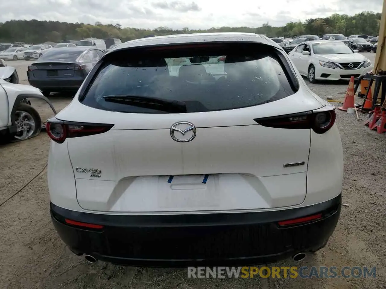 6 Photograph of a damaged car 3MVDMBAM6RM639446 MAZDA CX30 2024