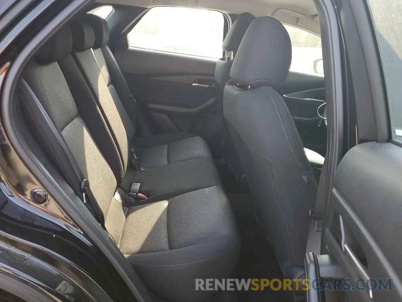 10 Photograph of a damaged car 3MVDMBAM9RM665667 MAZDA CX30 2024