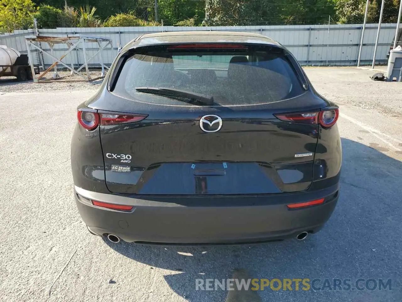 6 Photograph of a damaged car 3MVDMBAM9RM665667 MAZDA CX30 2024