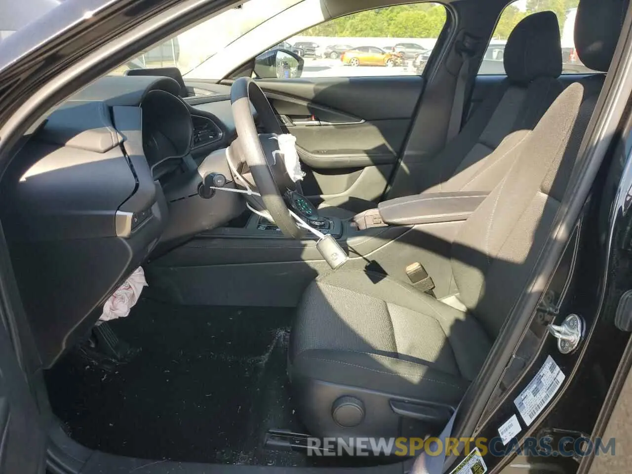 7 Photograph of a damaged car 3MVDMBAM9RM665667 MAZDA CX30 2024