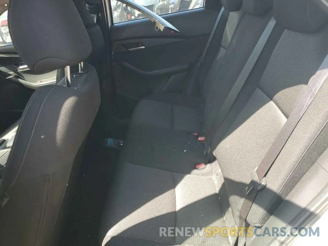 12 Photograph of a damaged car 3MVDMBAMXRM659652 MAZDA CX30 2024
