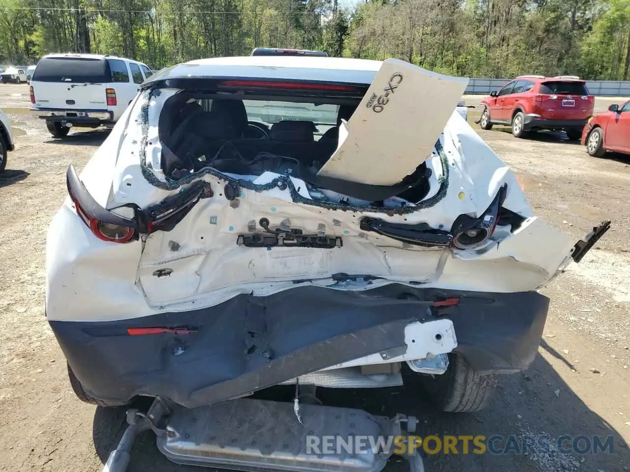 6 Photograph of a damaged car 3MVDMBAMXRM659652 MAZDA CX30 2024