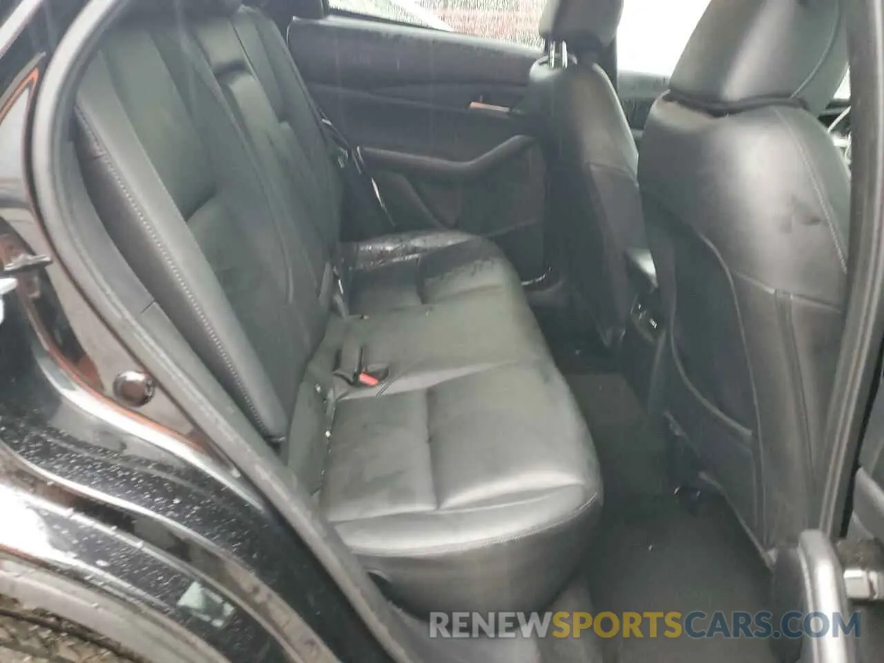 10 Photograph of a damaged car 3MVDMBBM0RM658542 MAZDA CX30 2024