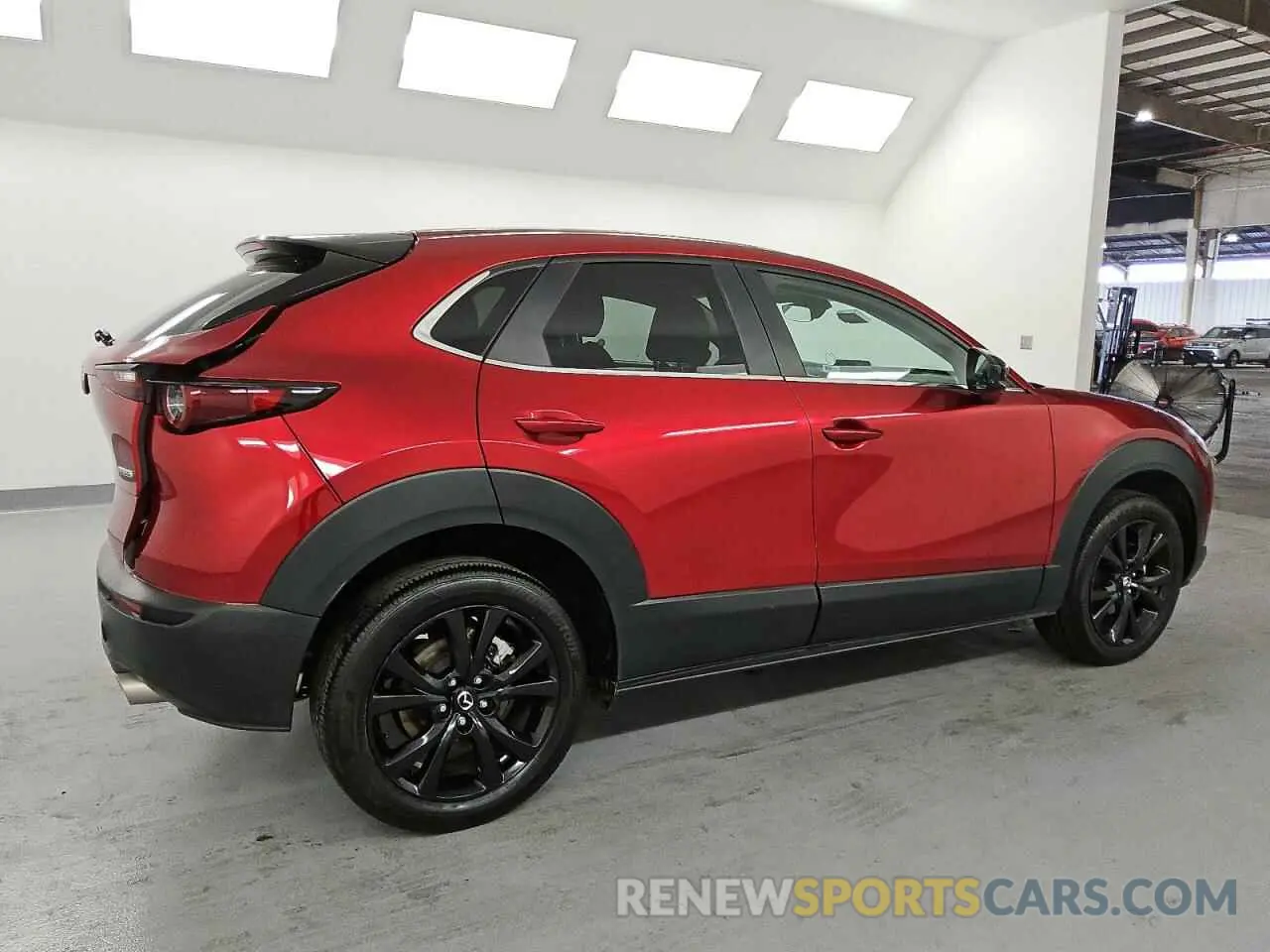 3 Photograph of a damaged car 3MVDMBBM1RM626327 MAZDA CX30 2024