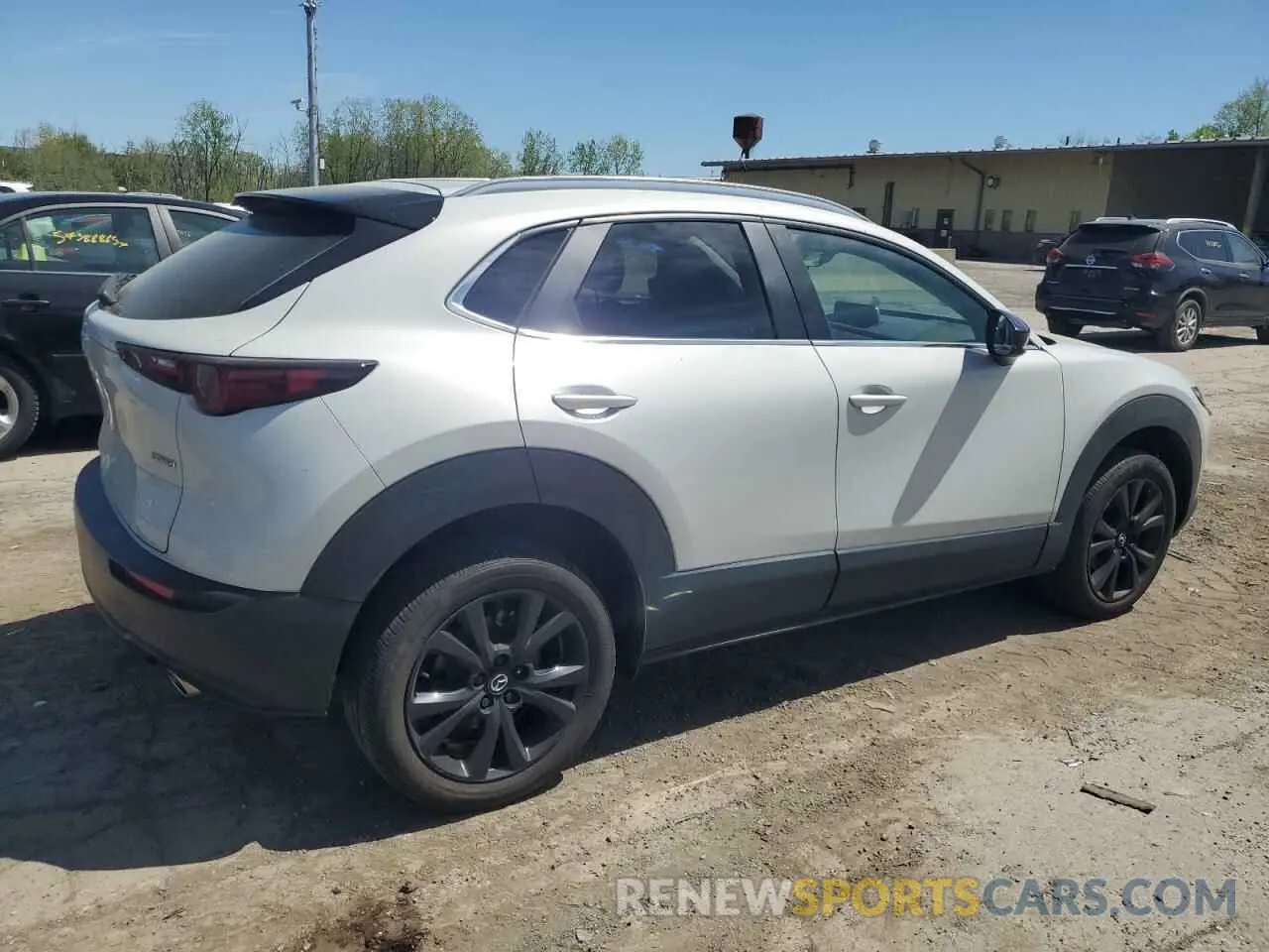 3 Photograph of a damaged car 3MVDMBBM1RM647338 MAZDA CX30 2024