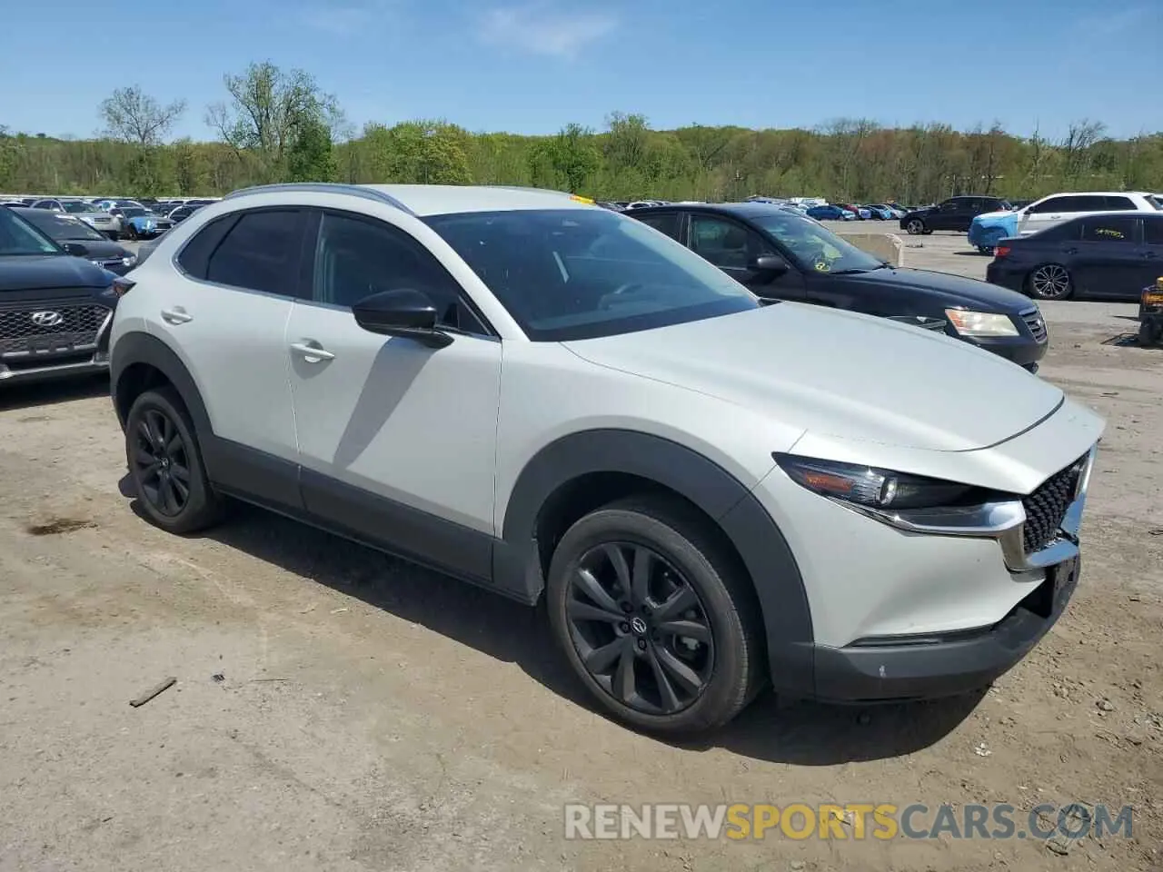 4 Photograph of a damaged car 3MVDMBBM1RM647338 MAZDA CX30 2024