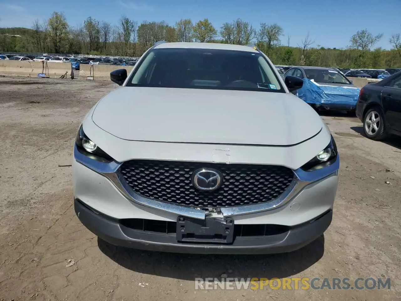 5 Photograph of a damaged car 3MVDMBBM1RM647338 MAZDA CX30 2024