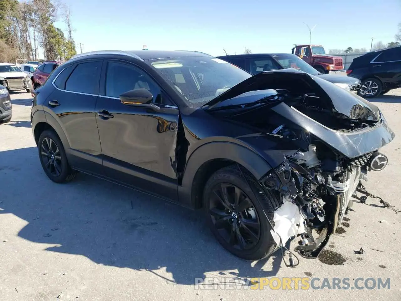 4 Photograph of a damaged car 3MVDMBBM1RM672661 MAZDA CX30 2024