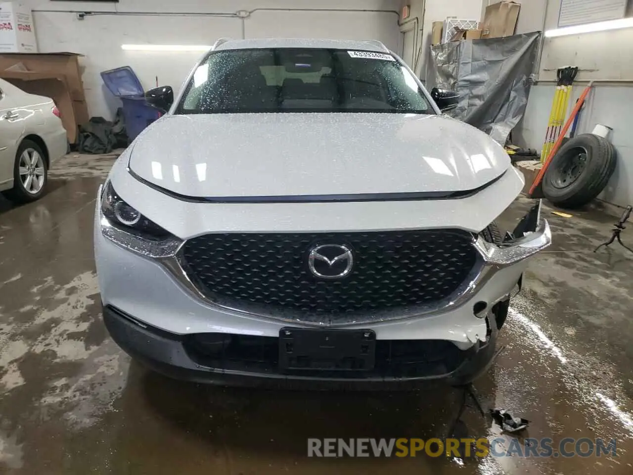 5 Photograph of a damaged car 3MVDMBBM1RM715881 MAZDA CX30 2024