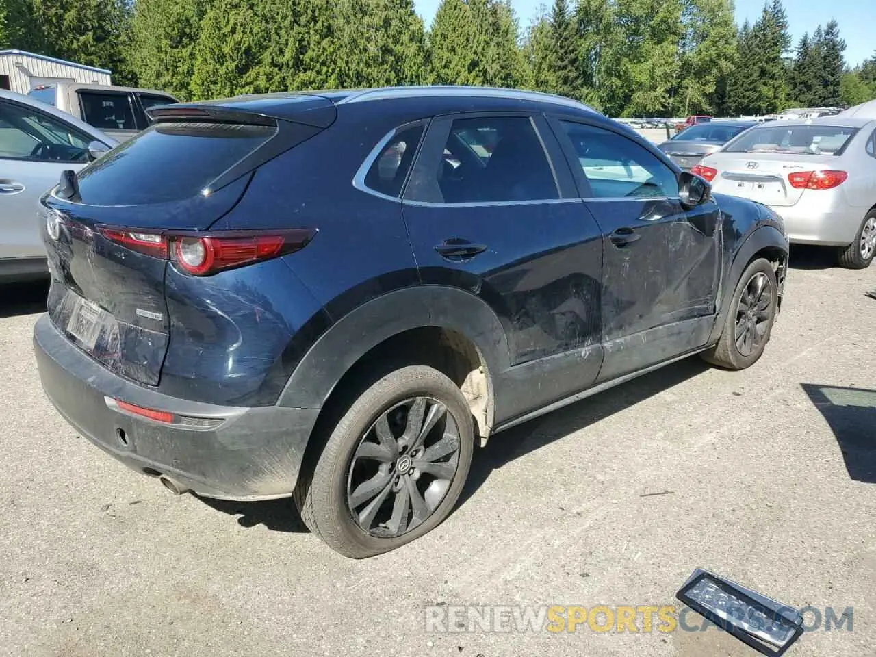 3 Photograph of a damaged car 3MVDMBBM2RM647364 MAZDA CX30 2024