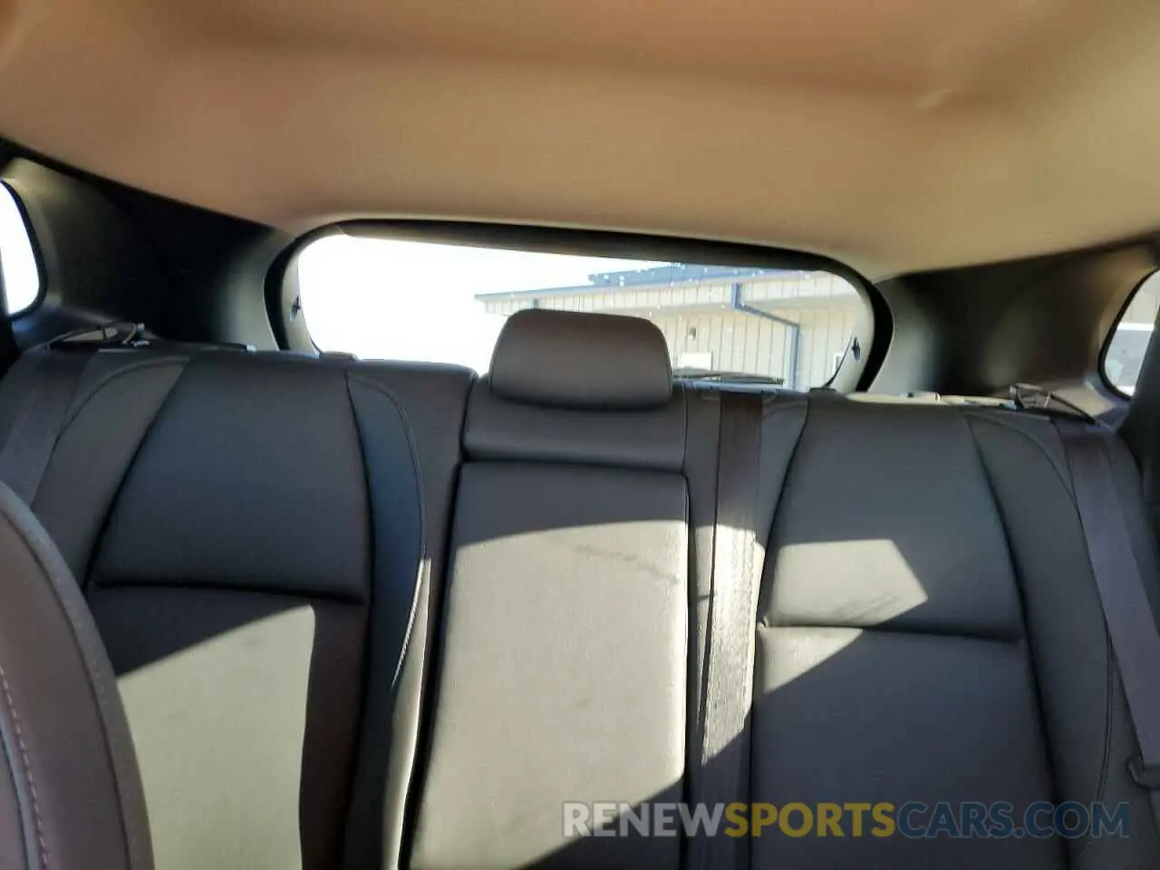 10 Photograph of a damaged car 3MVDMBBM2RM655318 MAZDA CX30 2024