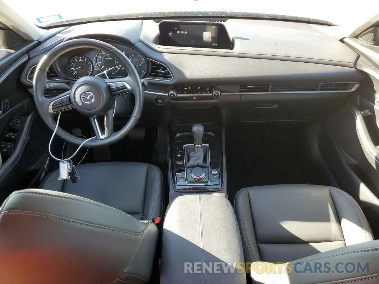 8 Photograph of a damaged car 3MVDMBBM2RM655318 MAZDA CX30 2024