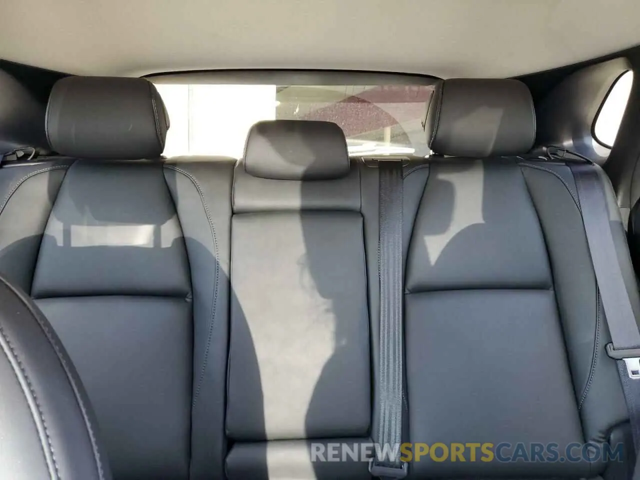 10 Photograph of a damaged car 3MVDMBBM2RM699061 MAZDA CX30 2024