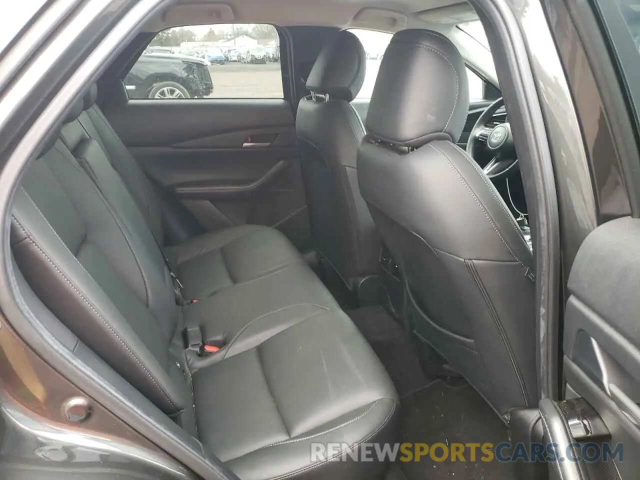 10 Photograph of a damaged car 3MVDMBBM3RM624935 MAZDA CX30 2024