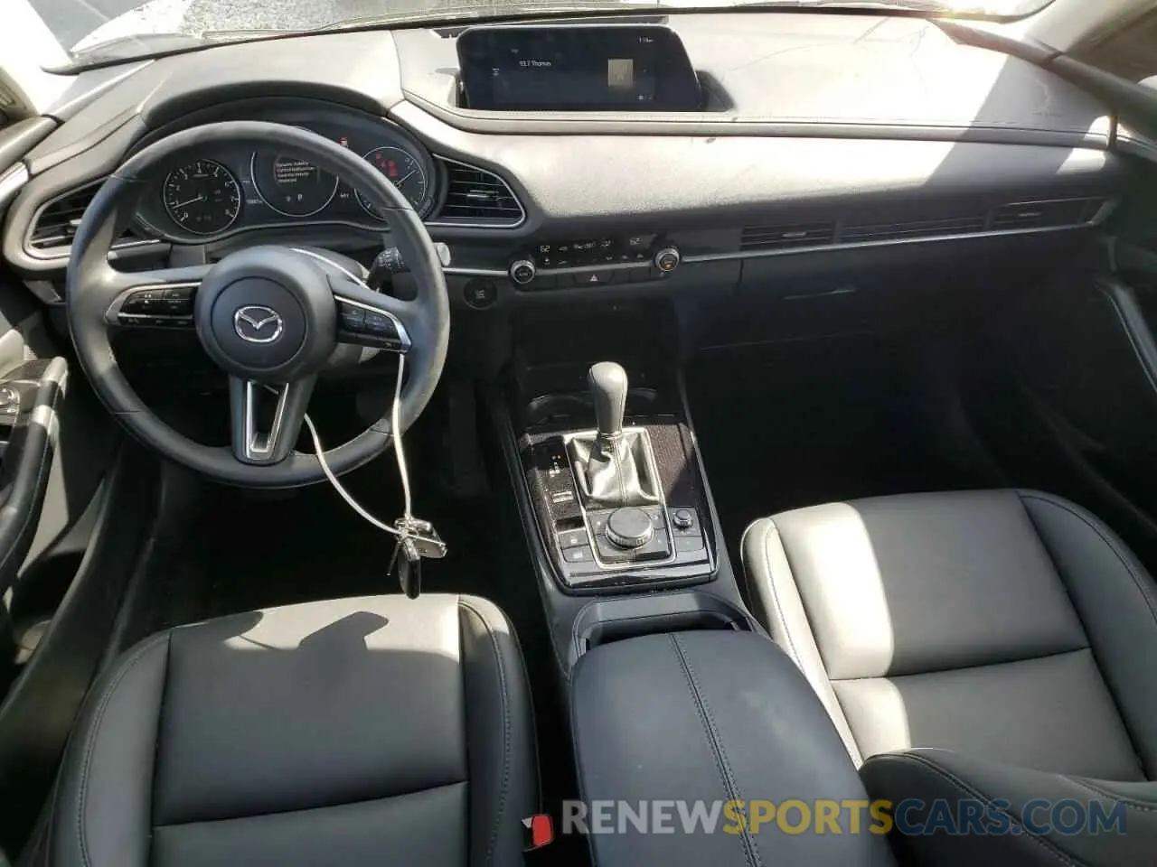 8 Photograph of a damaged car 3MVDMBBM3RM677151 MAZDA CX30 2024