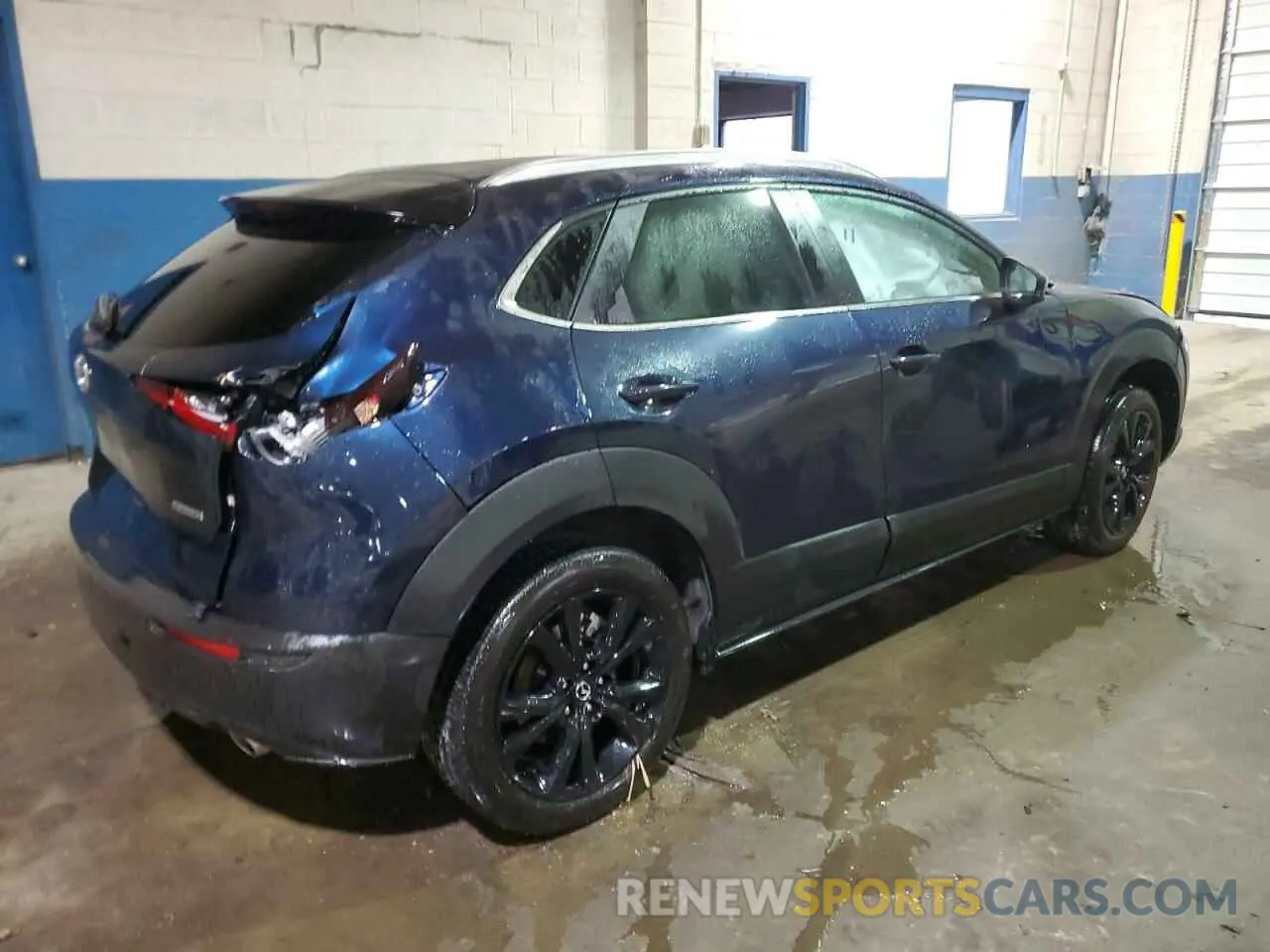 3 Photograph of a damaged car 3MVDMBBM3RM718961 MAZDA CX30 2024