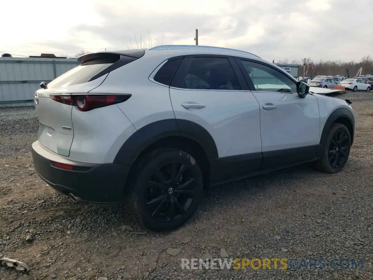 3 Photograph of a damaged car 3MVDMBBM4RM687056 MAZDA CX30 2024
