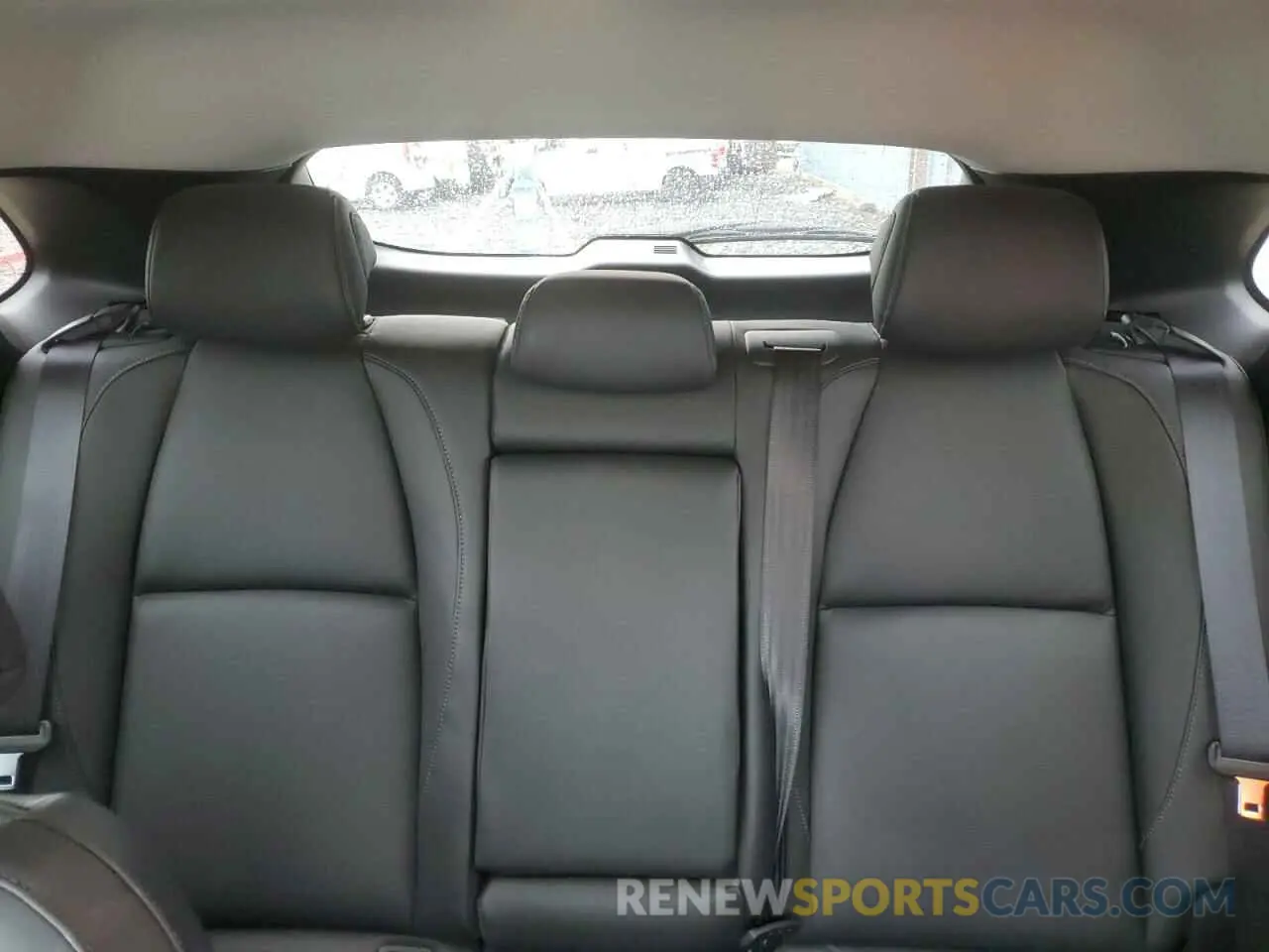 10 Photograph of a damaged car 3MVDMBBM5RM600667 MAZDA CX30 2024