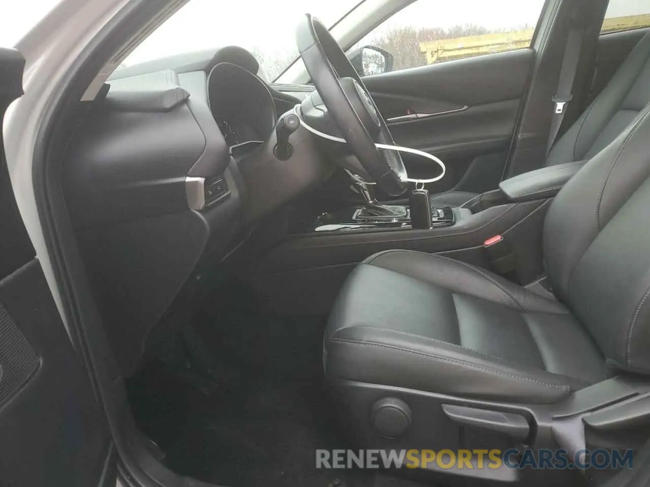 7 Photograph of a damaged car 3MVDMBBM5RM600667 MAZDA CX30 2024