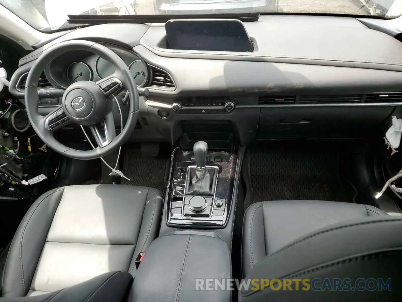 8 Photograph of a damaged car 3MVDMBBM5RM716922 MAZDA CX30 2024