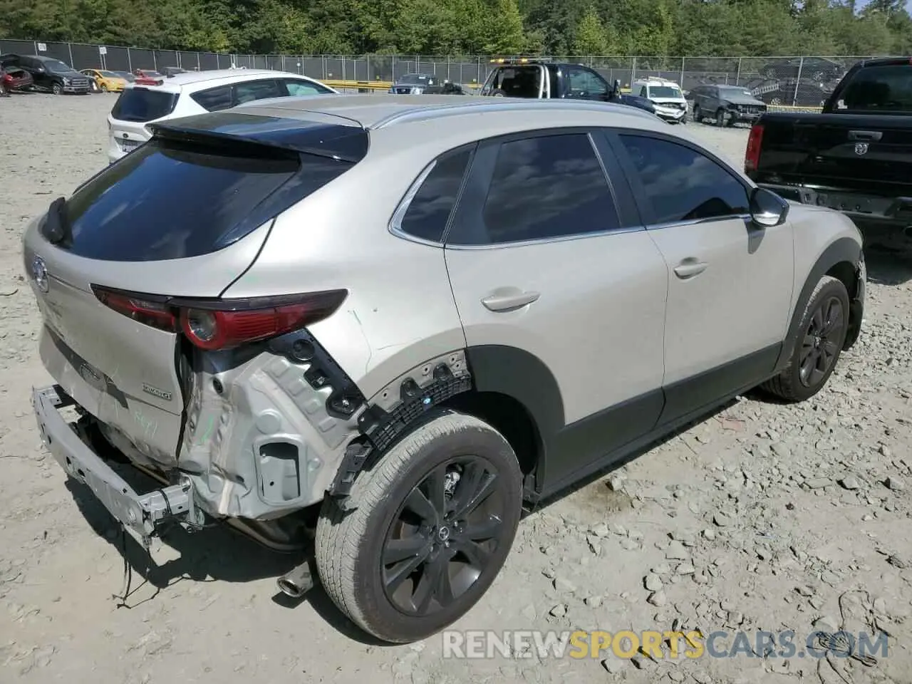 3 Photograph of a damaged car 3MVDMBBM6RM610267 MAZDA CX30 2024