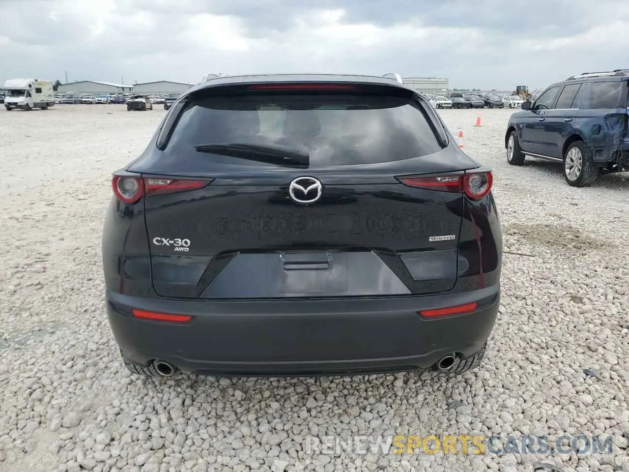 6 Photograph of a damaged car 3MVDMBBM7RM611928 MAZDA CX30 2024