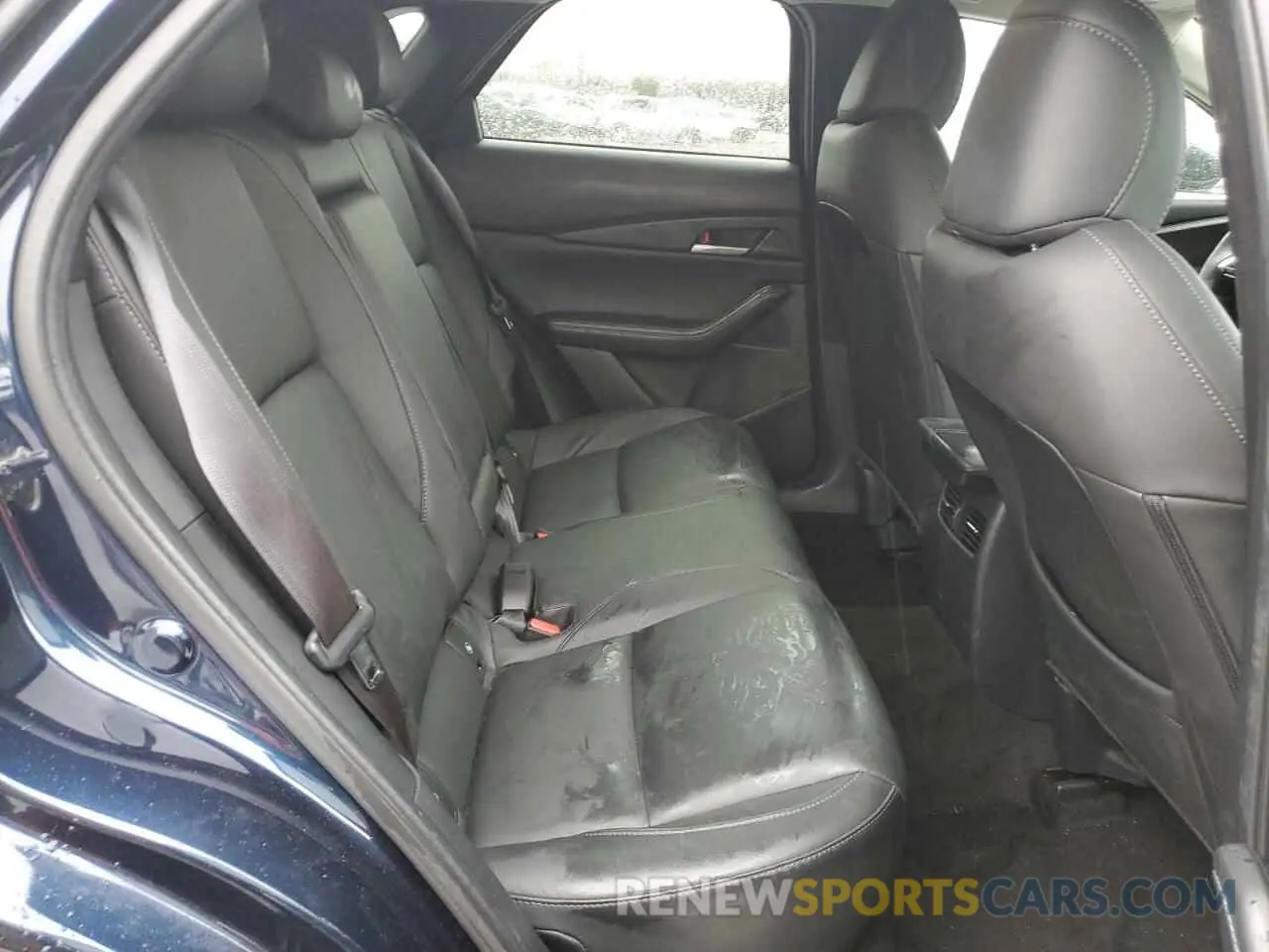 10 Photograph of a damaged car 3MVDMBBM8RM706109 MAZDA CX30 2024