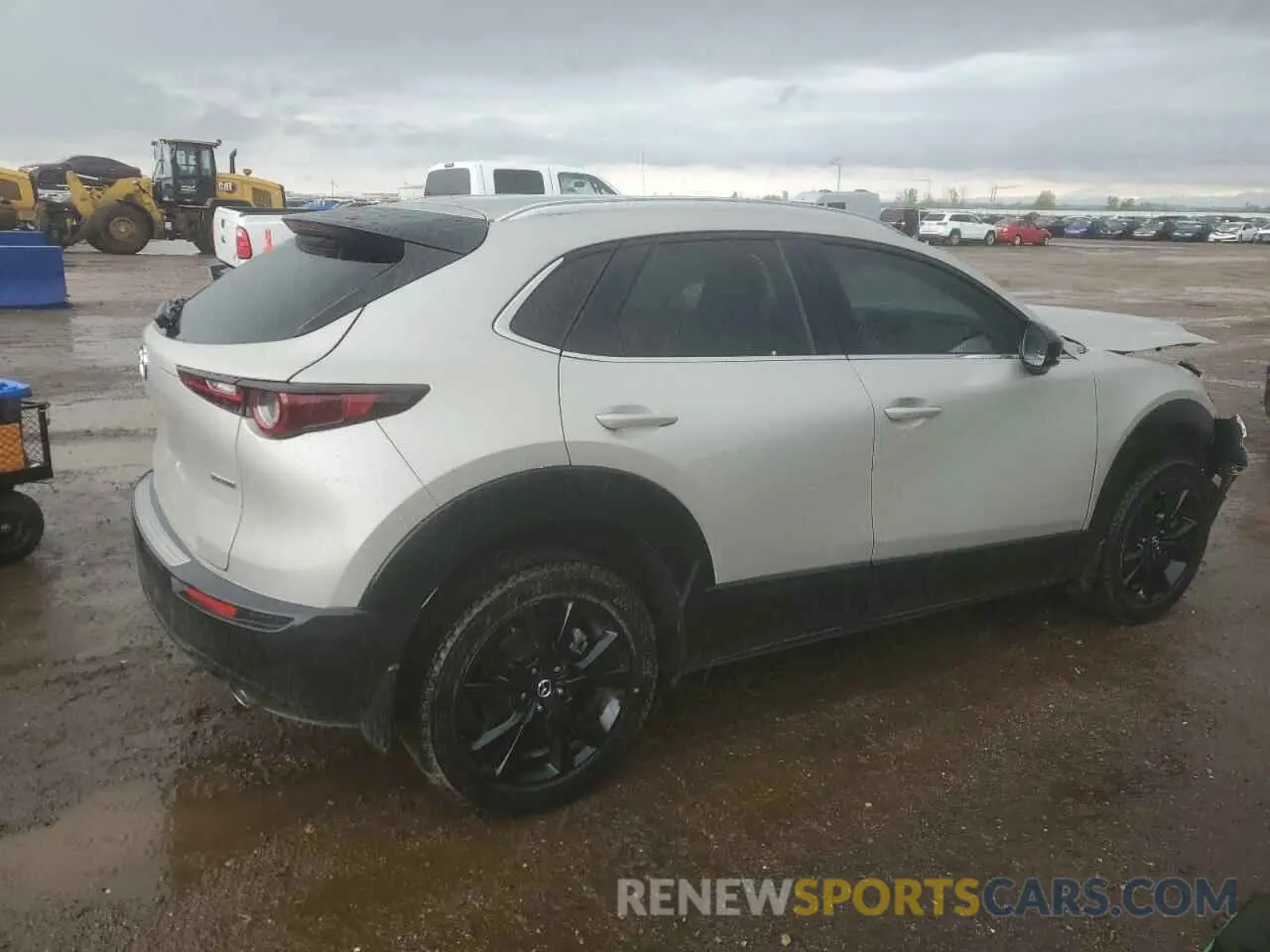 3 Photograph of a damaged car 3MVDMBBM8RM713478 MAZDA CX30 2024