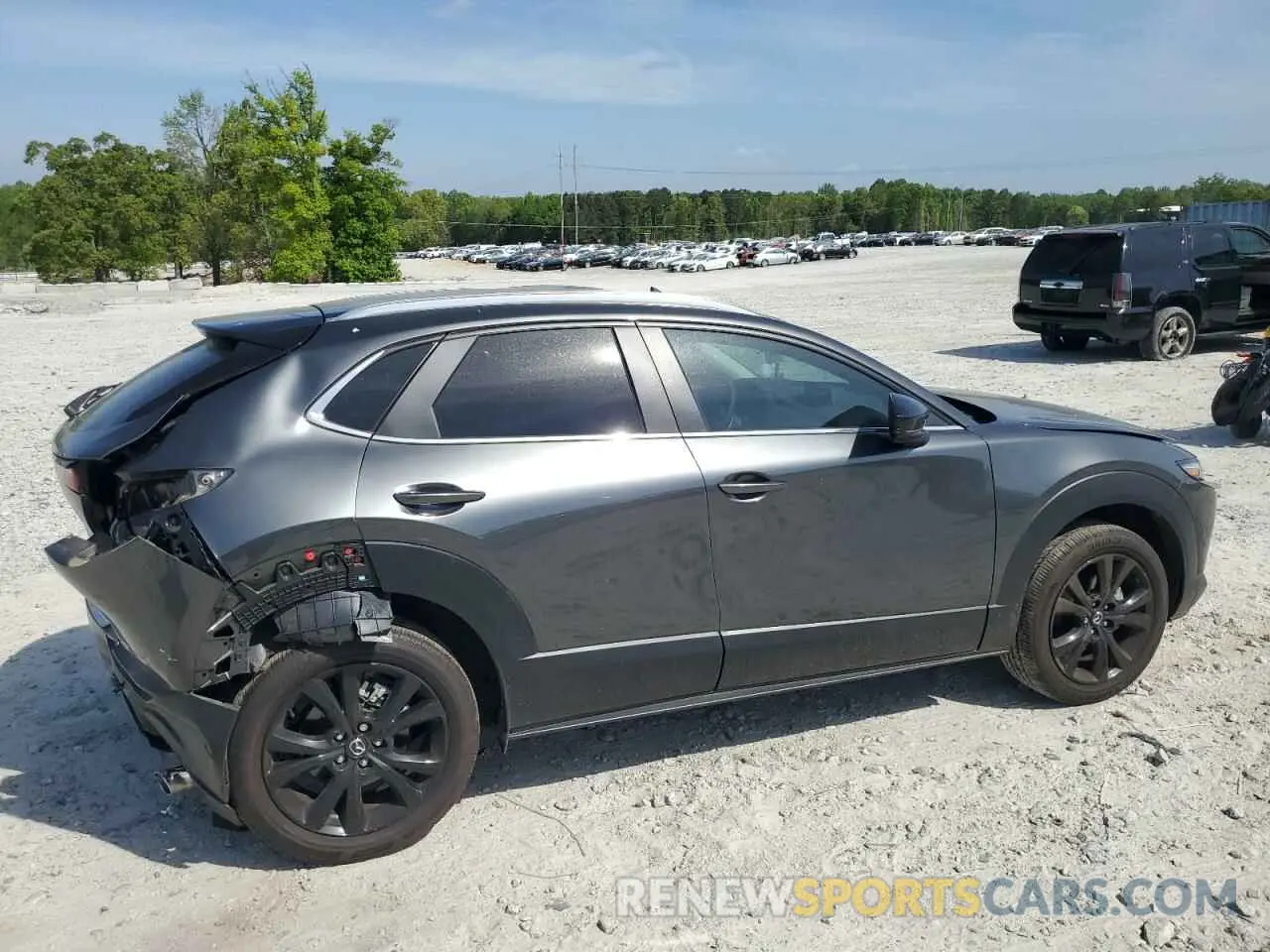 3 Photograph of a damaged car 3MVDMBBM9RM659950 MAZDA CX30 2024