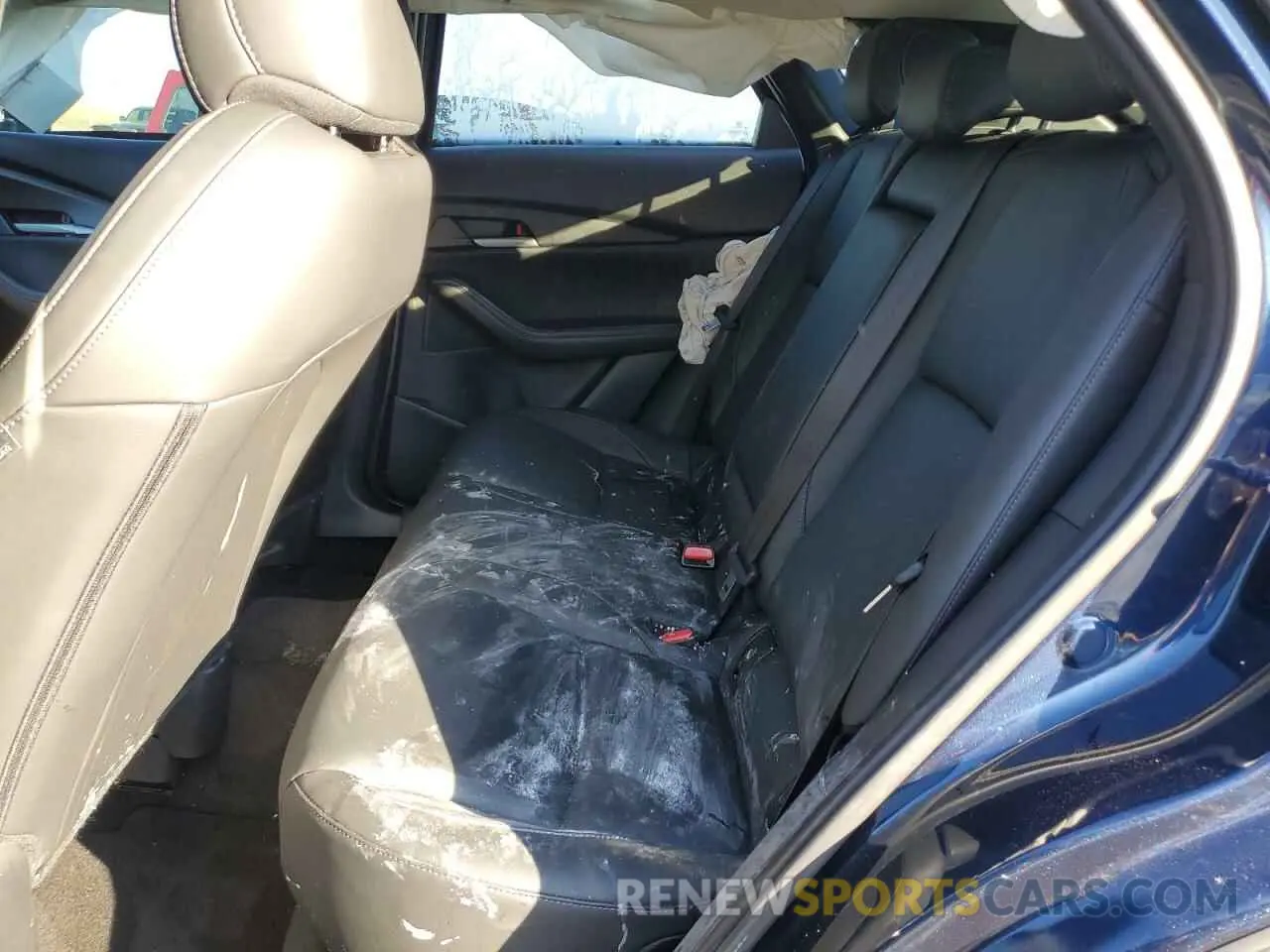 11 Photograph of a damaged car 3MVDMBBM9RM713408 MAZDA CX30 2024