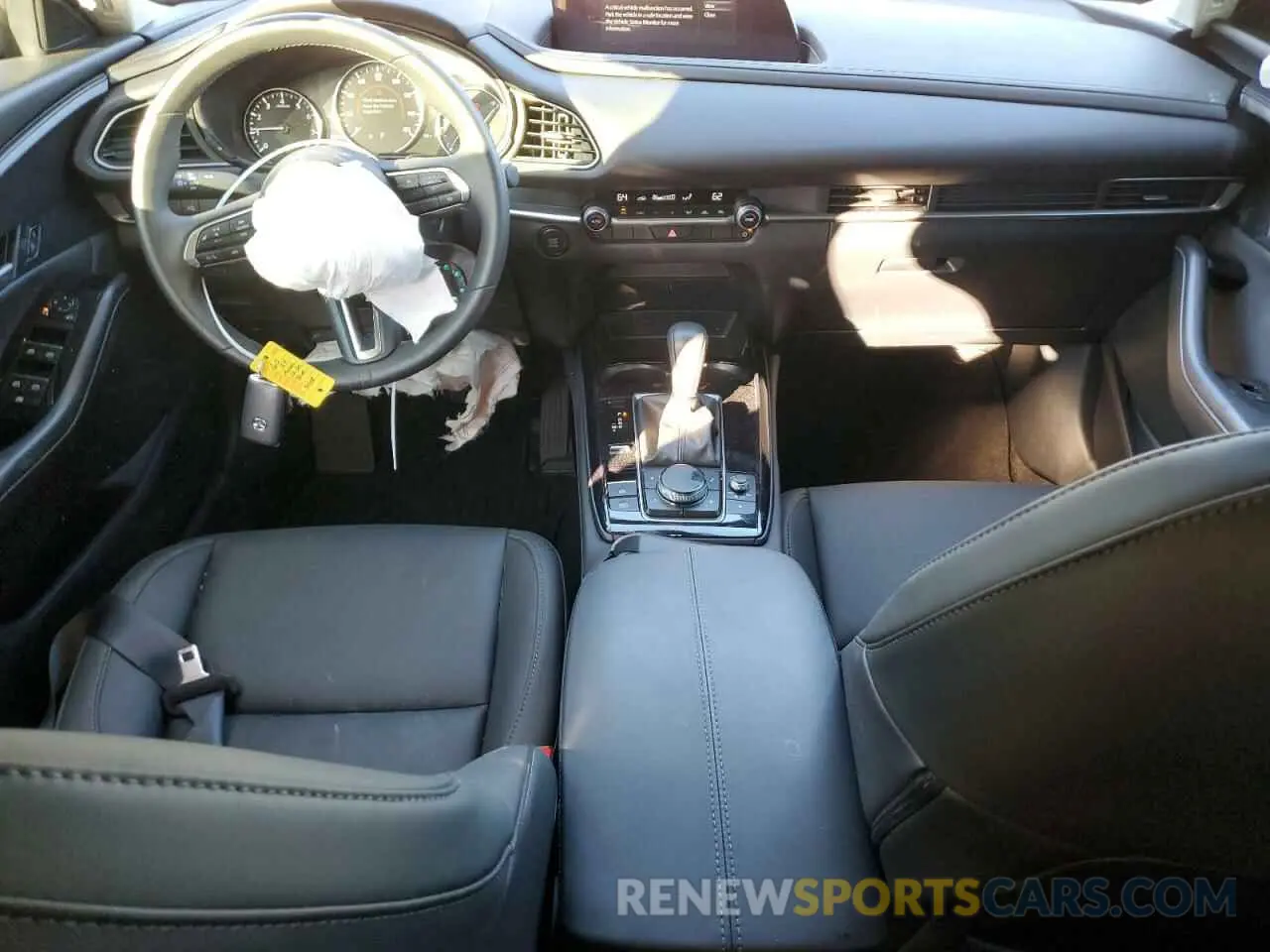 8 Photograph of a damaged car 3MVDMBBM9RM713408 MAZDA CX30 2024