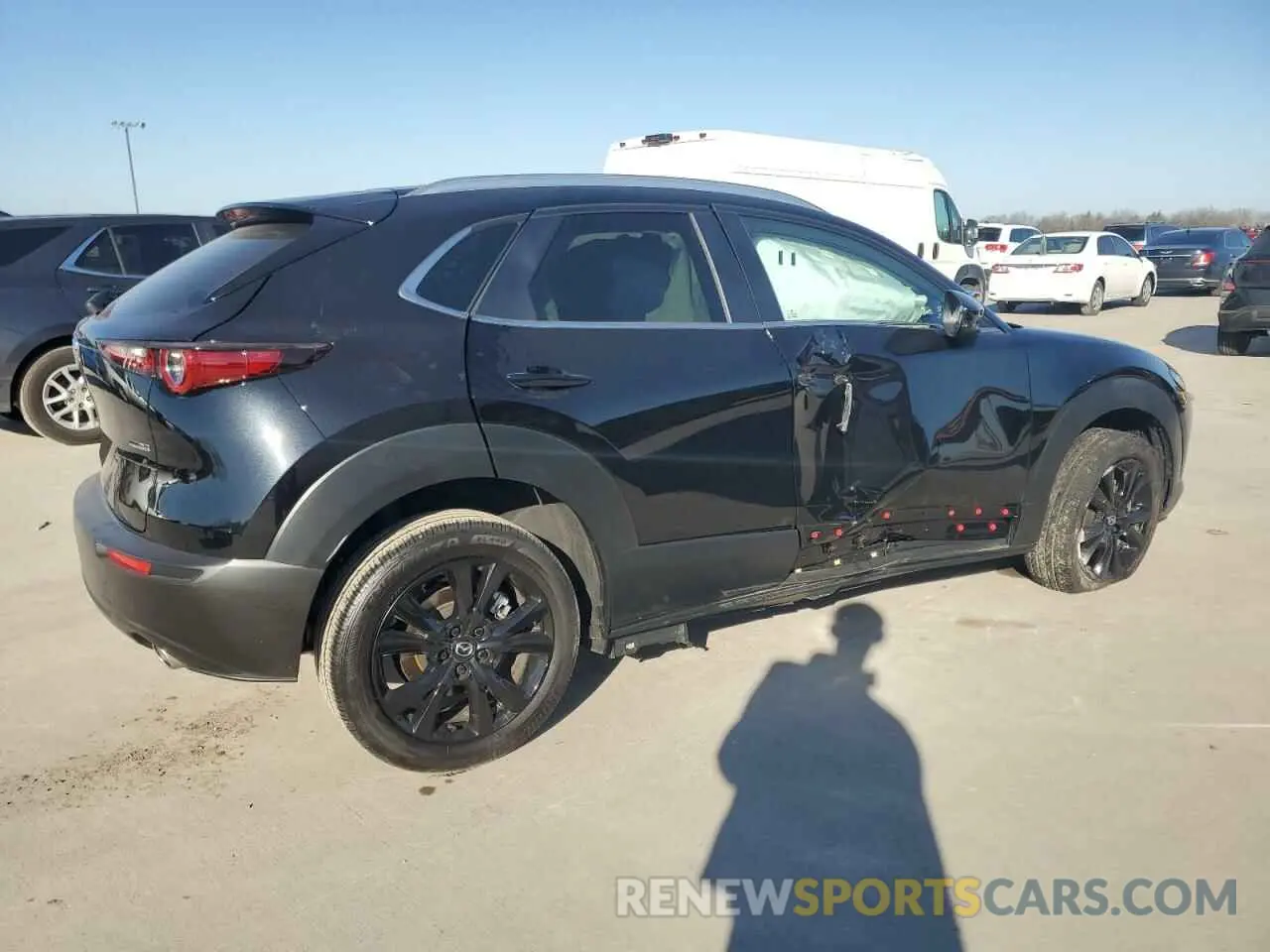 3 Photograph of a damaged car 3MVDMBBMXRM710825 MAZDA CX30 2024