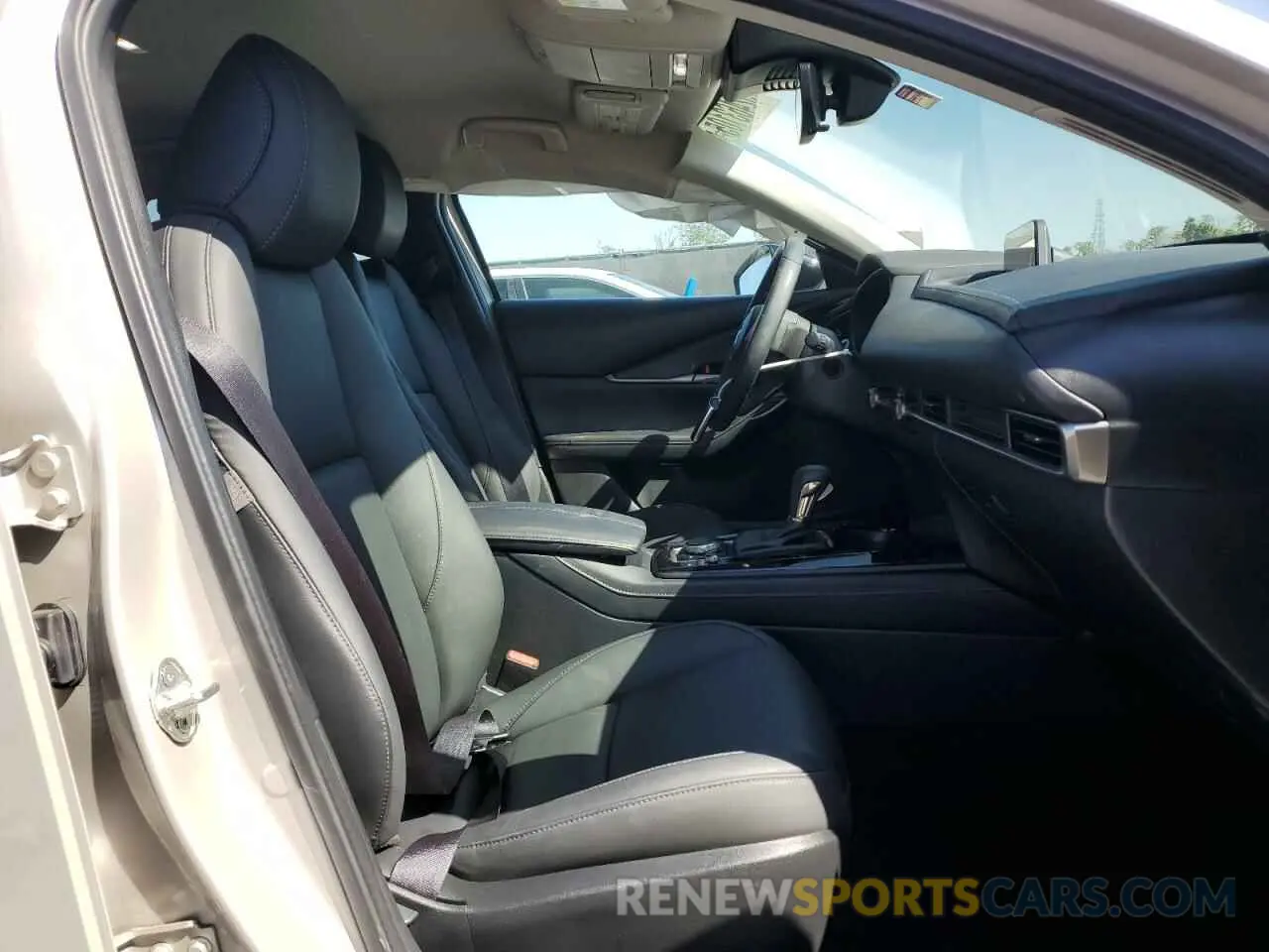 7 Photograph of a damaged car 3MVDMBBMXRM713496 MAZDA CX30 2024