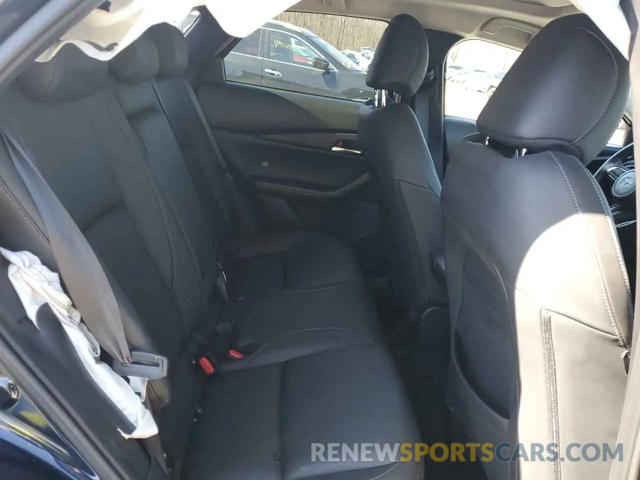 11 Photograph of a damaged car 3MVDMBCM1RM602043 MAZDA CX30 2024