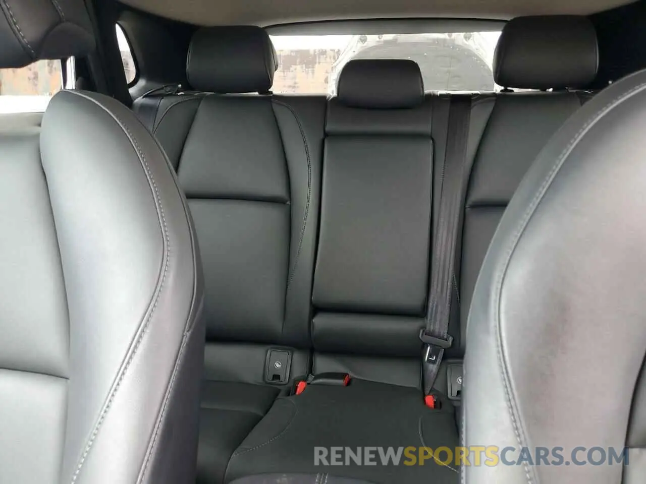 10 Photograph of a damaged car 3MVDMBCM1RM618954 MAZDA CX30 2024