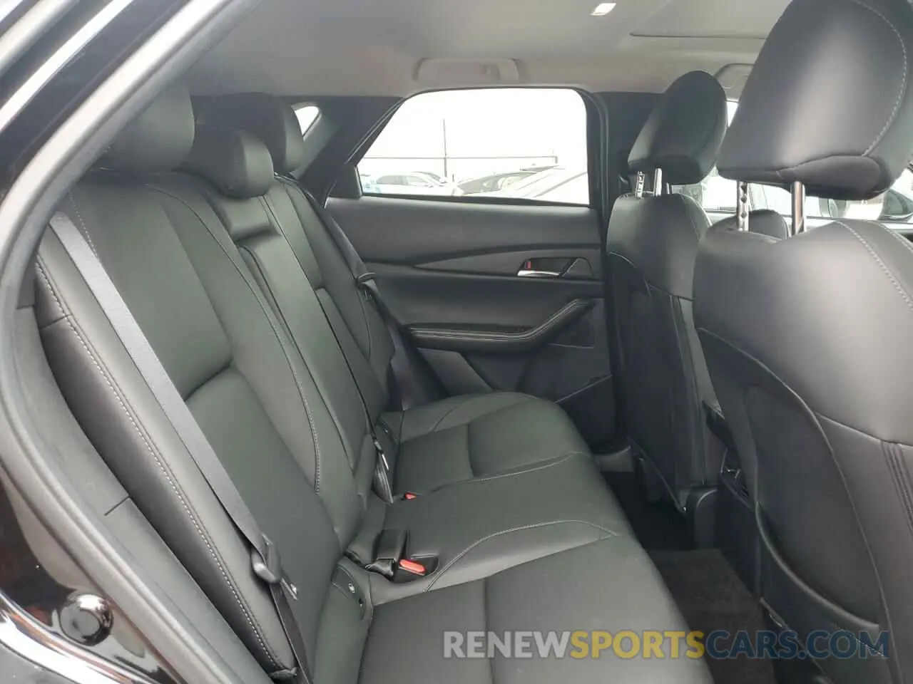 11 Photograph of a damaged car 3MVDMBCM1RM618954 MAZDA CX30 2024