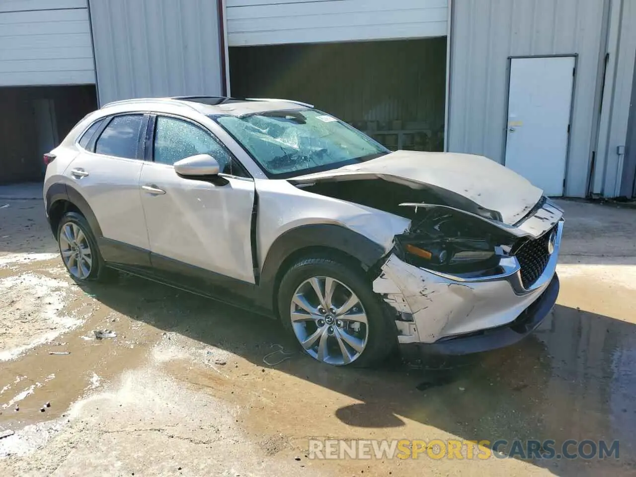 4 Photograph of a damaged car 3MVDMBCM2RM648657 MAZDA CX30 2024