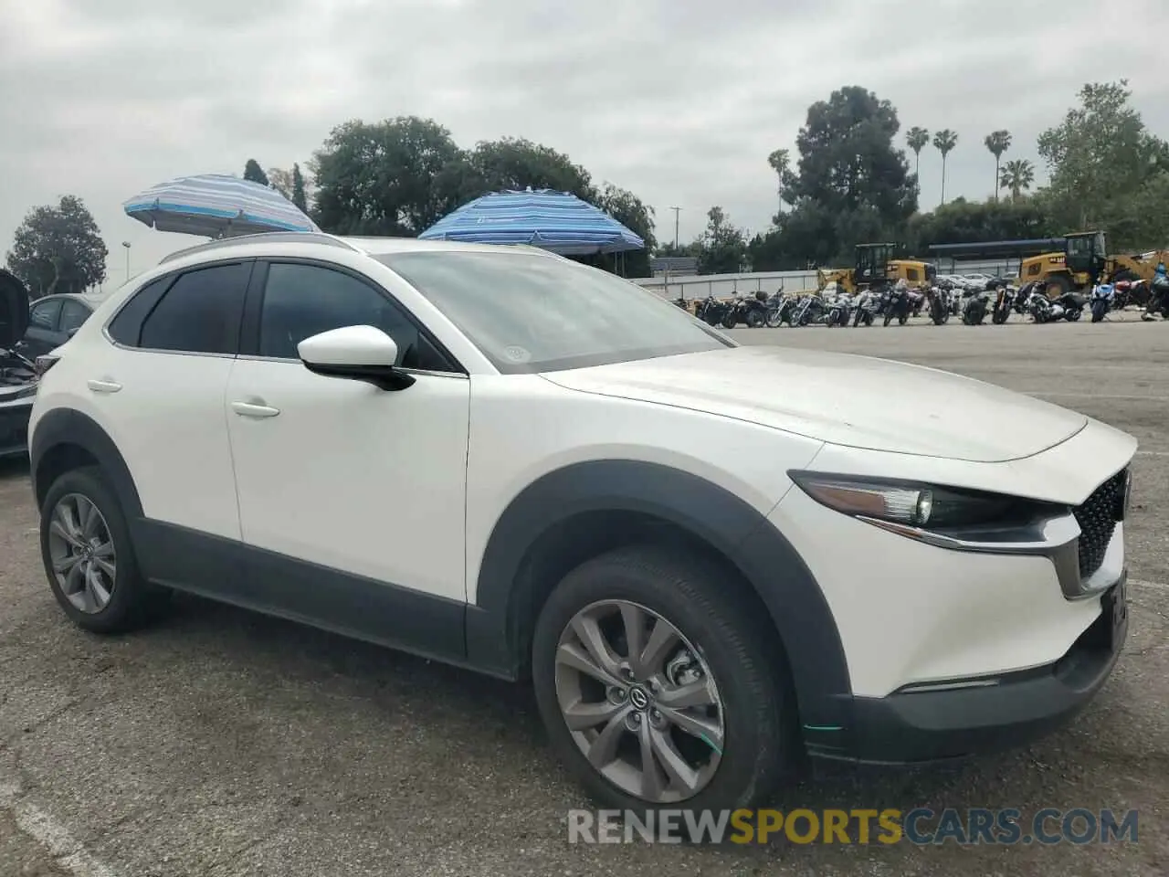 4 Photograph of a damaged car 3MVDMBCM2RM664132 MAZDA CX30 2024