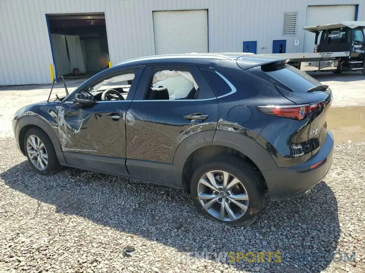 2 Photograph of a damaged car 3MVDMBCM3RM617093 MAZDA CX30 2024