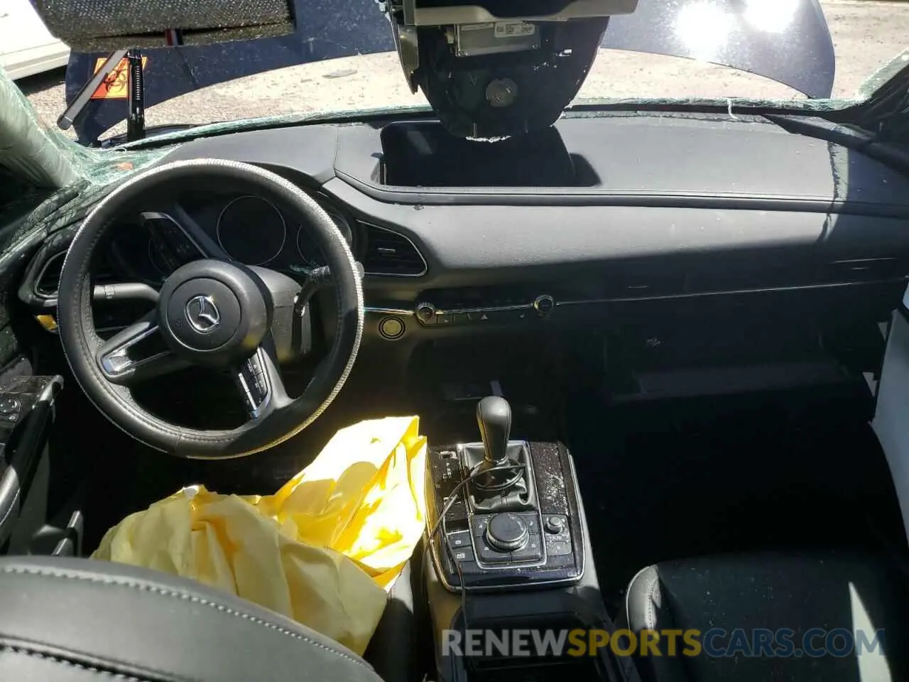 8 Photograph of a damaged car 3MVDMBCM3RM617093 MAZDA CX30 2024