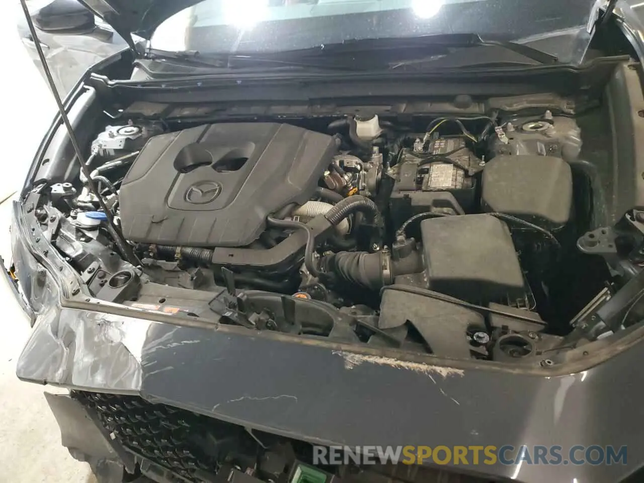 12 Photograph of a damaged car 3MVDMBCM5RM632985 MAZDA CX30 2024