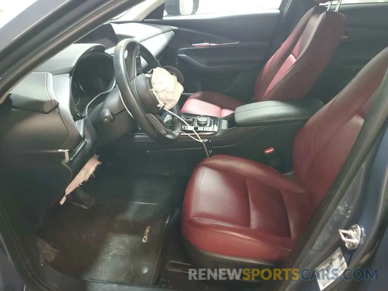 7 Photograph of a damaged car 3MVDMBCM5RM632985 MAZDA CX30 2024