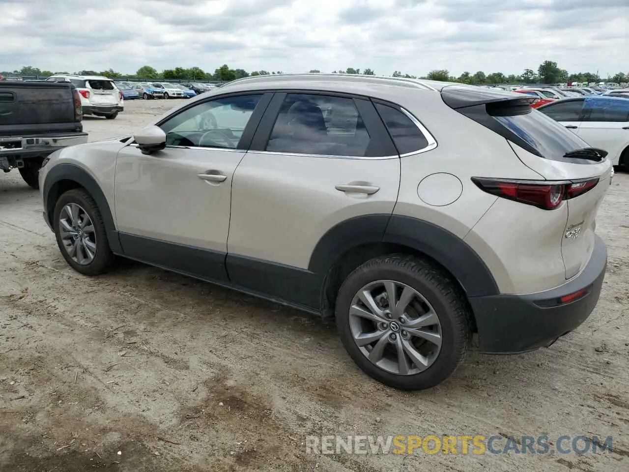 2 Photograph of a damaged car 3MVDMBCM5RM633294 MAZDA CX30 2024