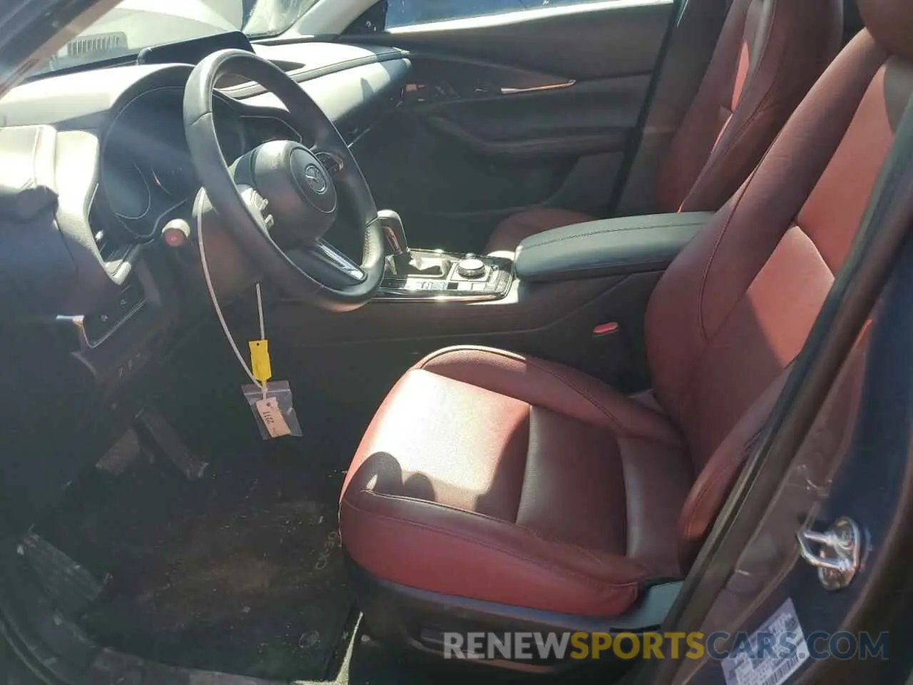 7 Photograph of a damaged car 3MVDMBCM5RM636082 MAZDA CX30 2024