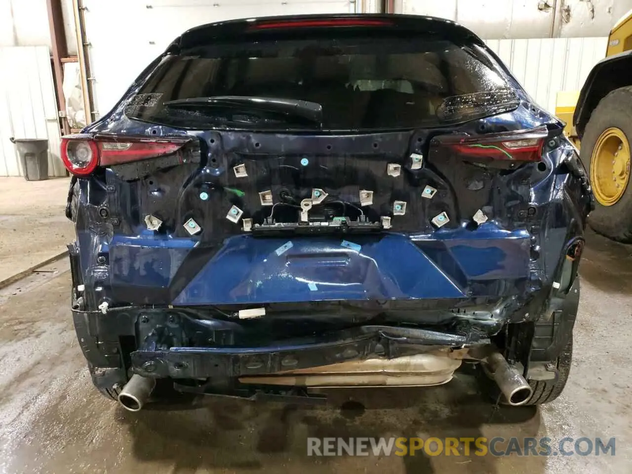 6 Photograph of a damaged car 3MVDMBCM5RM667266 MAZDA CX30 2024