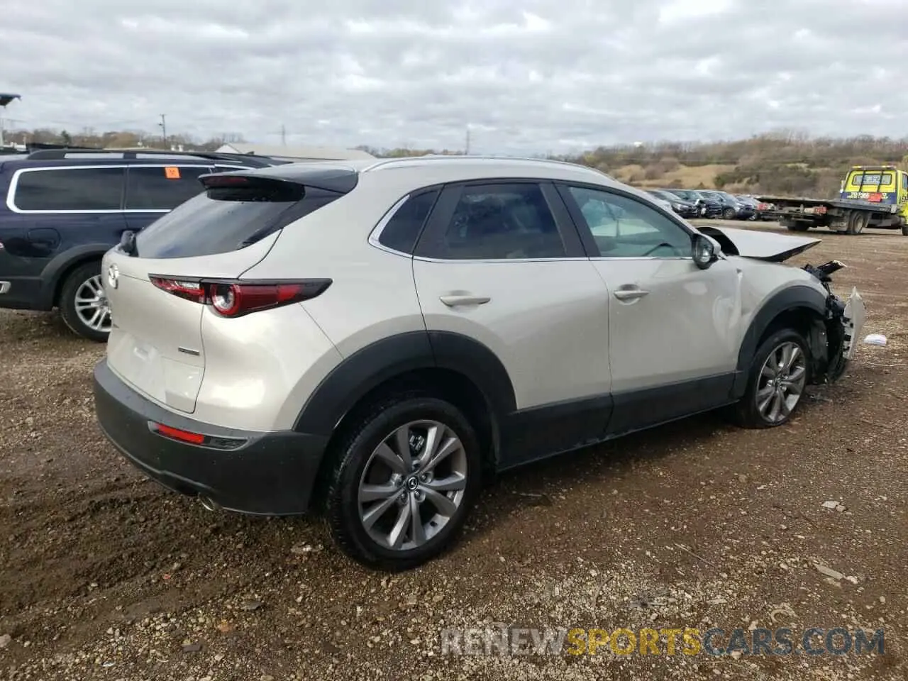3 Photograph of a damaged car 3MVDMBCM5RM710438 MAZDA CX30 2024