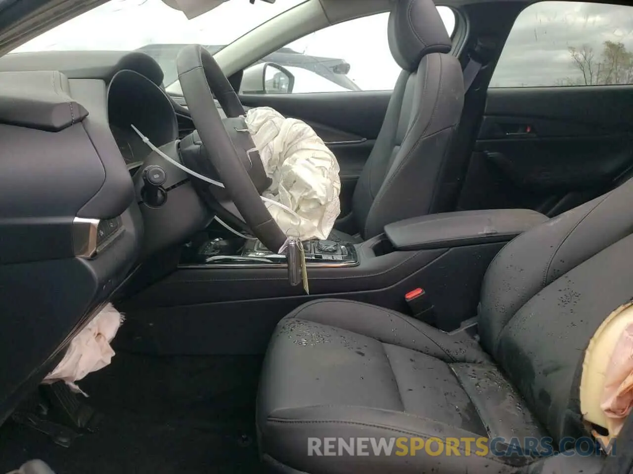 7 Photograph of a damaged car 3MVDMBCM5RM710438 MAZDA CX30 2024