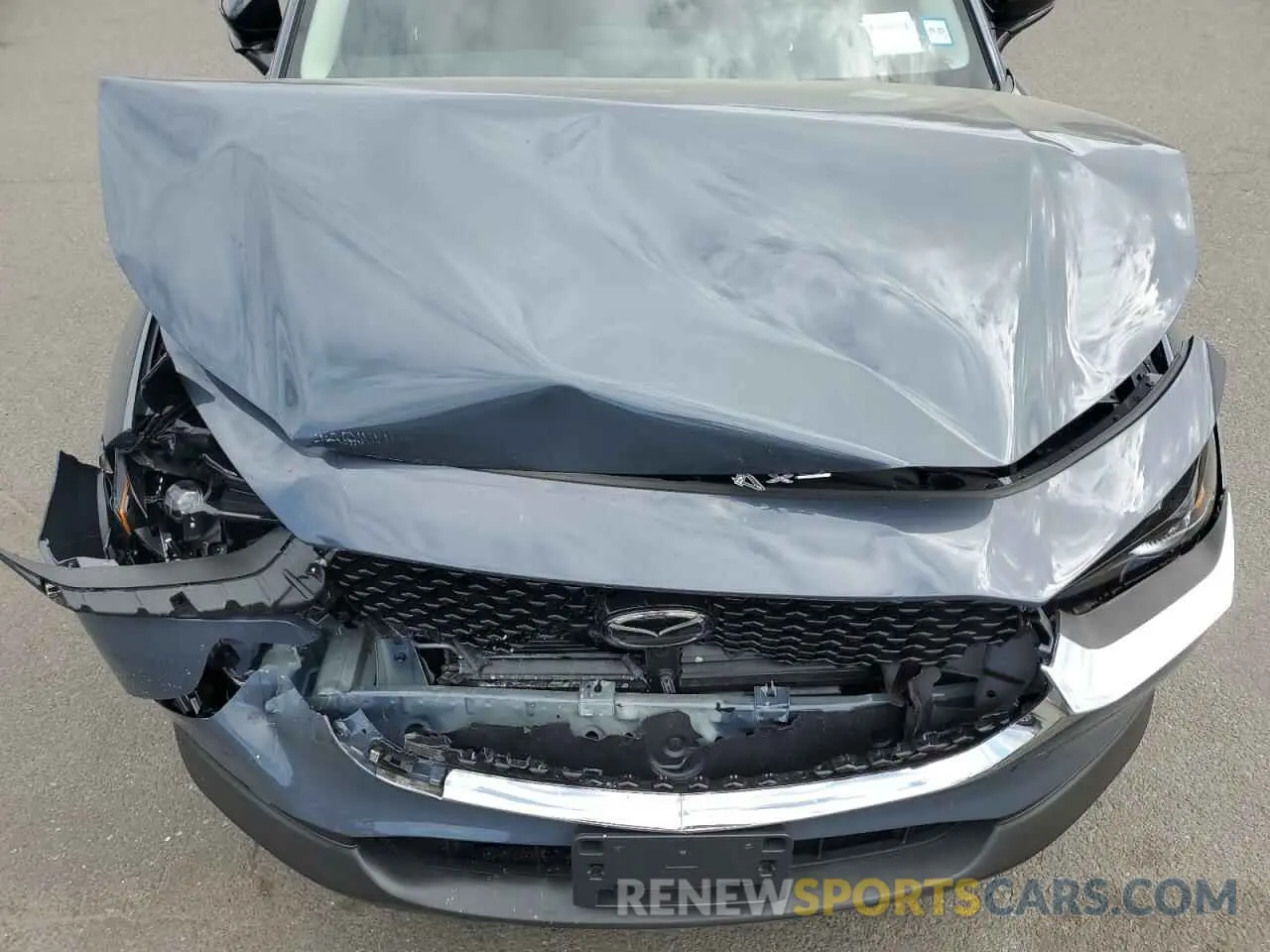 12 Photograph of a damaged car 3MVDMBCM6RM686277 MAZDA CX30 2024