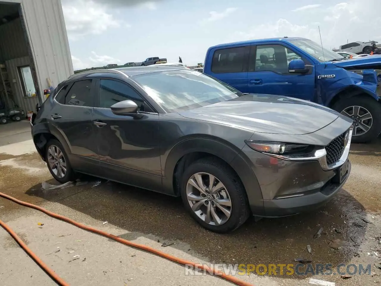 4 Photograph of a damaged car 3MVDMBCM7RM616030 MAZDA CX30 2024